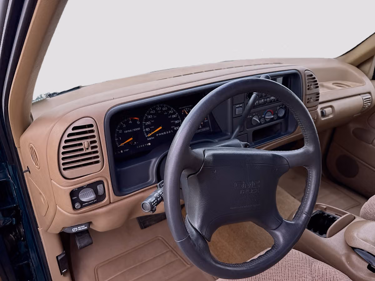 1995 GMC Sierra 1500 Club Cab Super Low Miles!!!!! Image 9