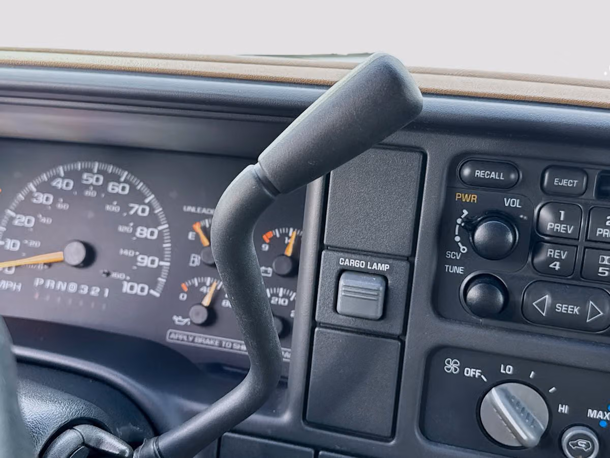 1995 GMC Sierra 1500 Club Cab Super Low Miles!!!!! Image 17
