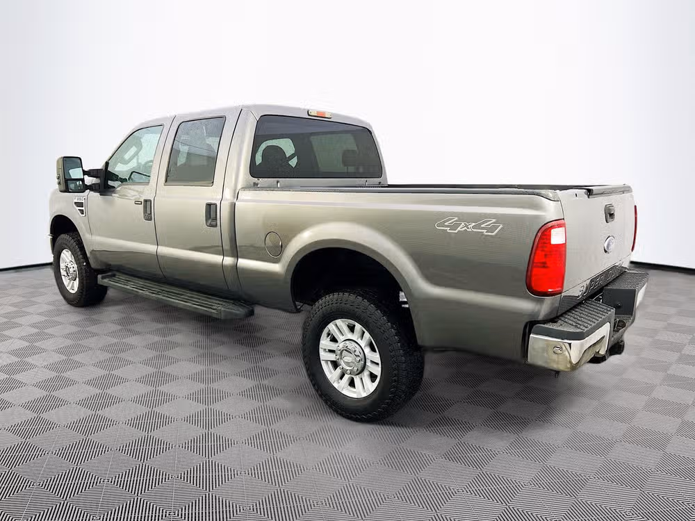 2009 Ford F-350 Super Duty Crew Cab Image 5