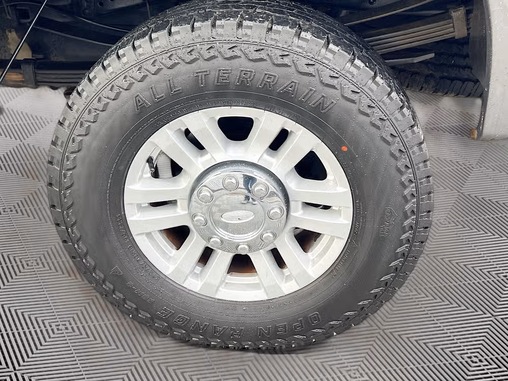 2009 Ford F-350 Super Duty Crew Cab Image 28