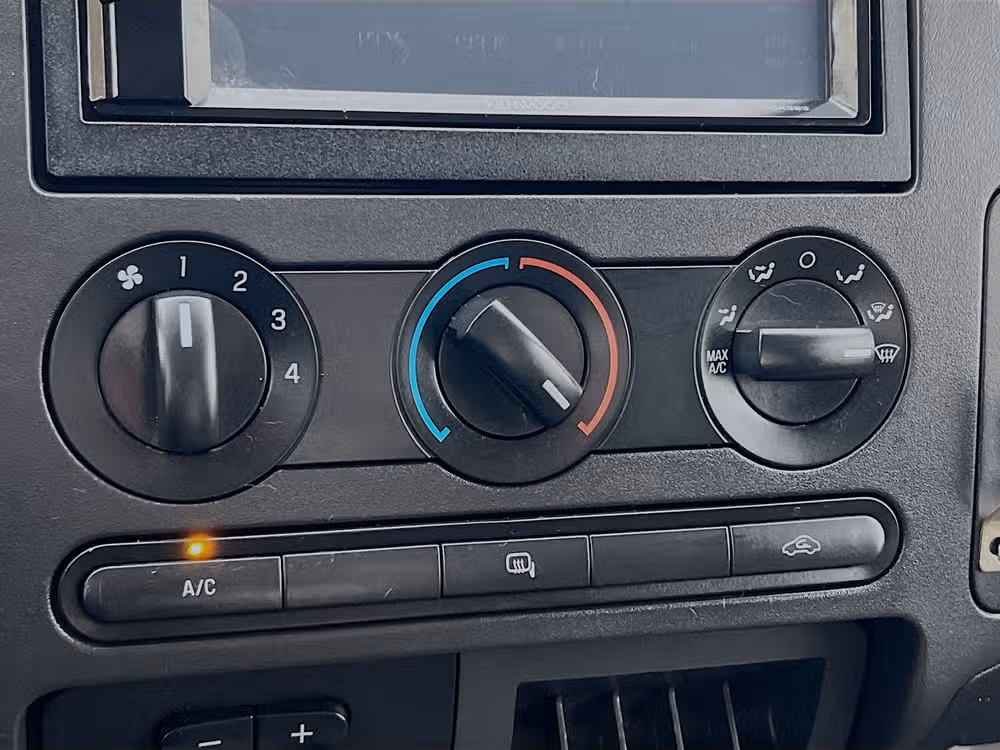 2009 Ford F-350 Super Duty Crew Cab Image 15