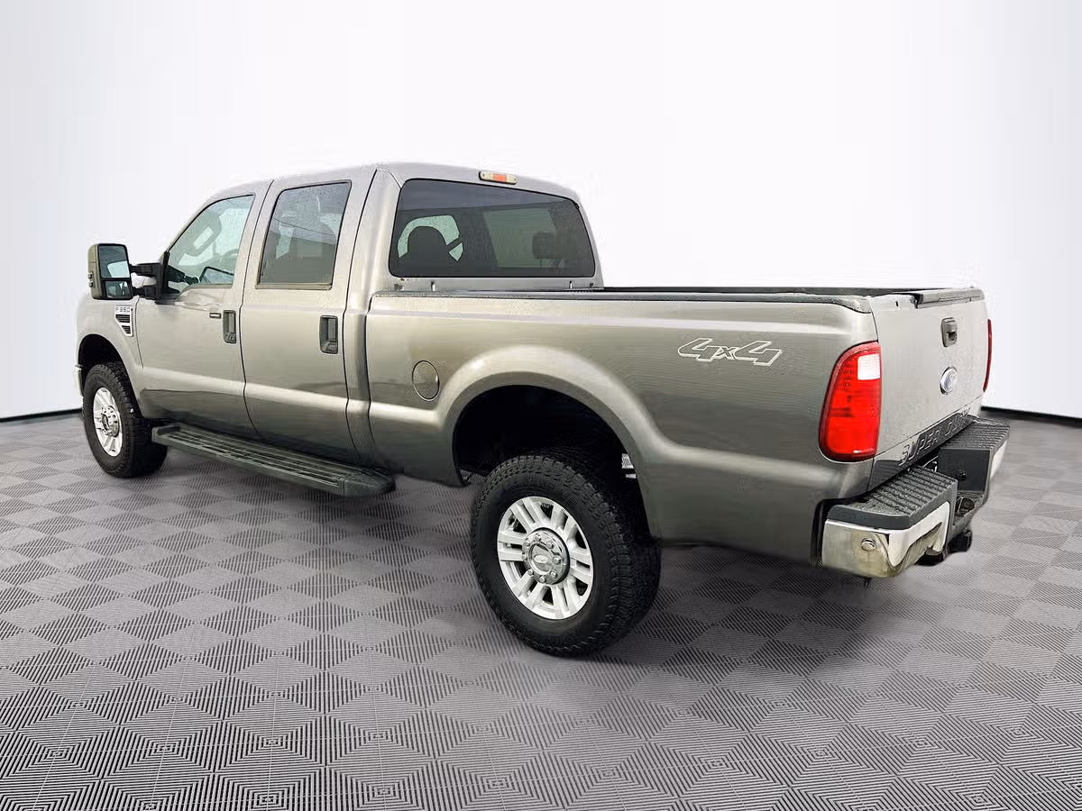 2009 Ford F-350 Super Duty Crew Cab Image 5
