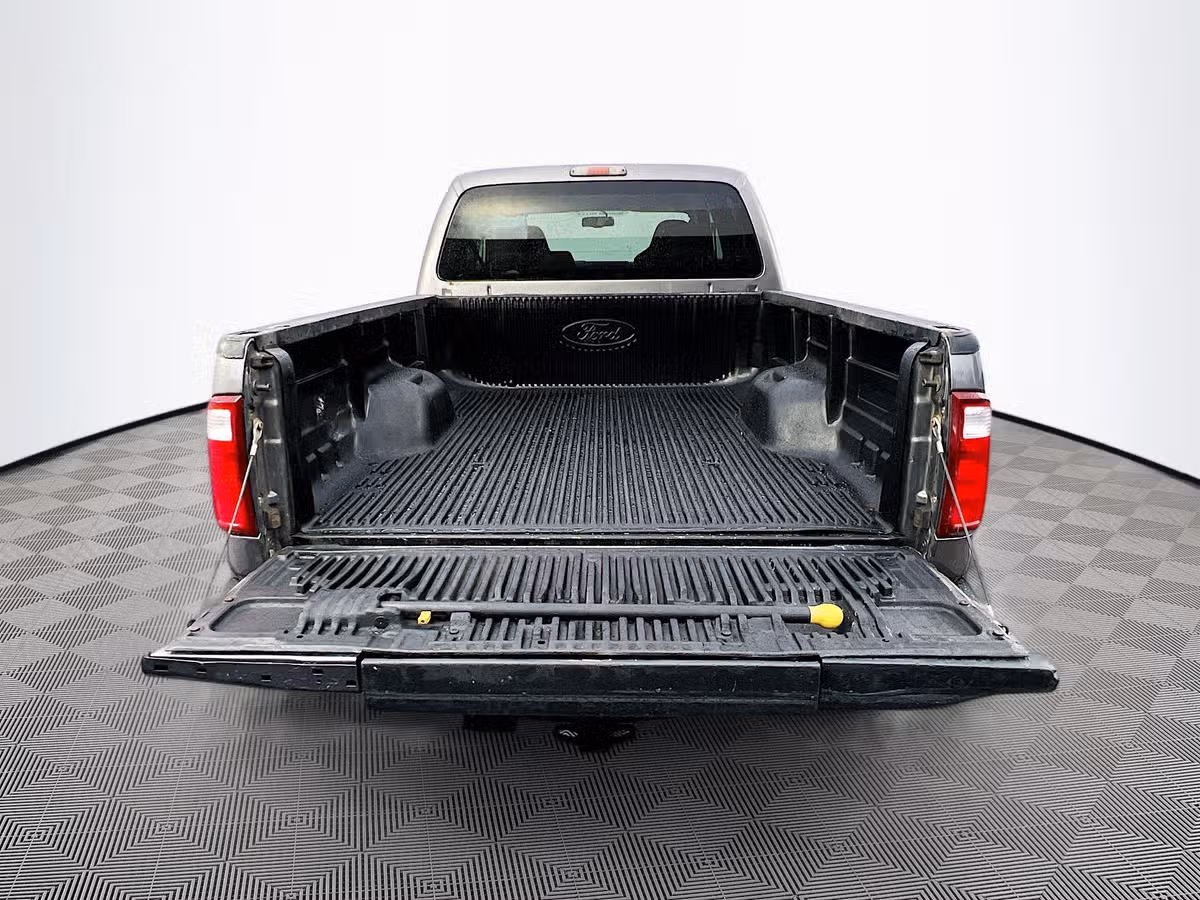 2009 Ford F-350 Super Duty Crew Cab Image 23