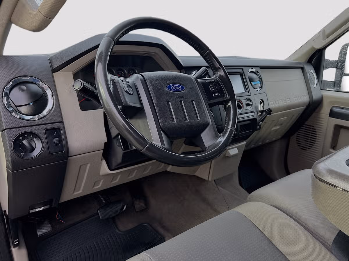 2009 Ford F-350 Super Duty Crew Cab Image 9