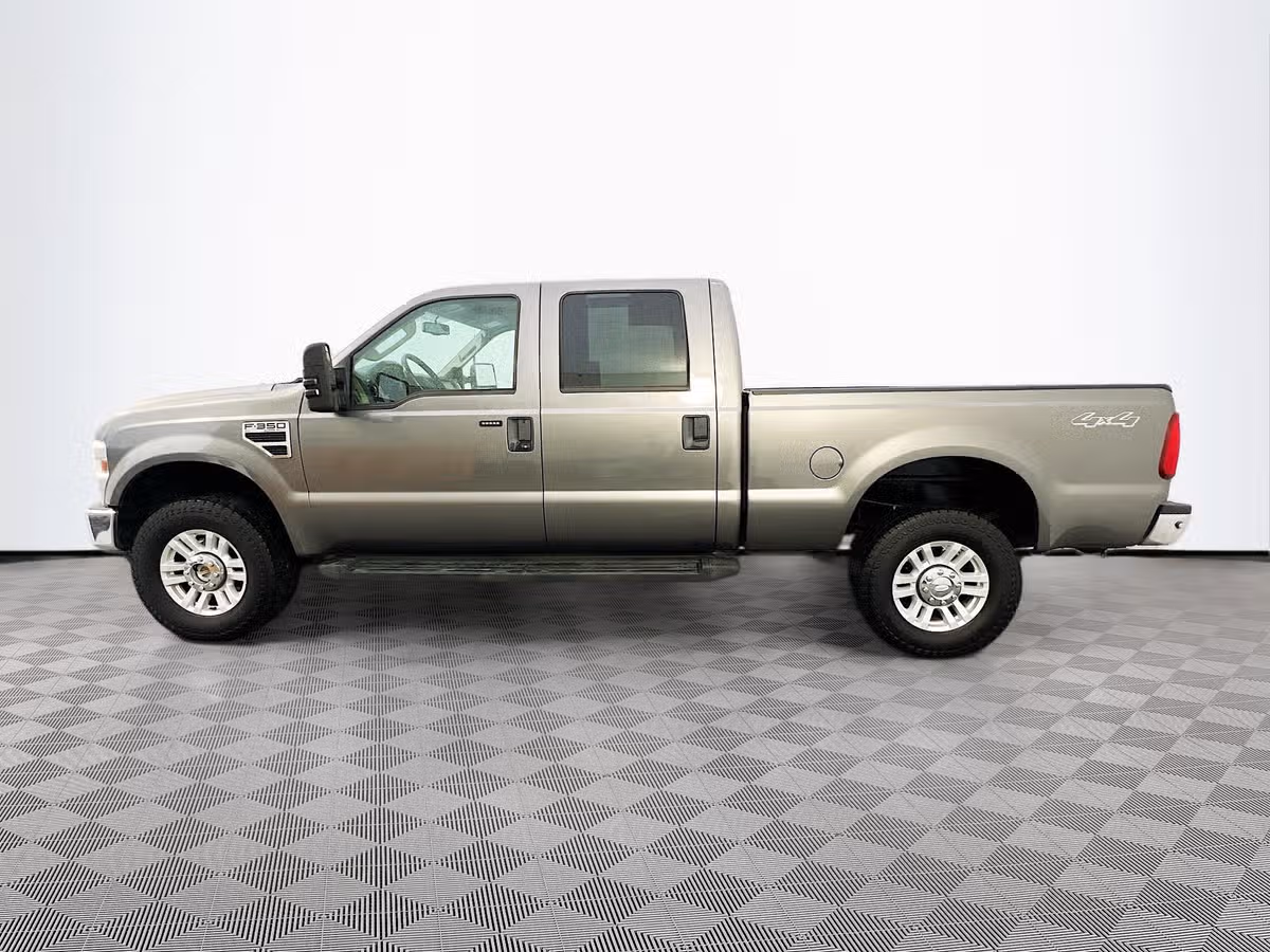 2009 Ford F-350 Super Duty Crew Cab Image 4