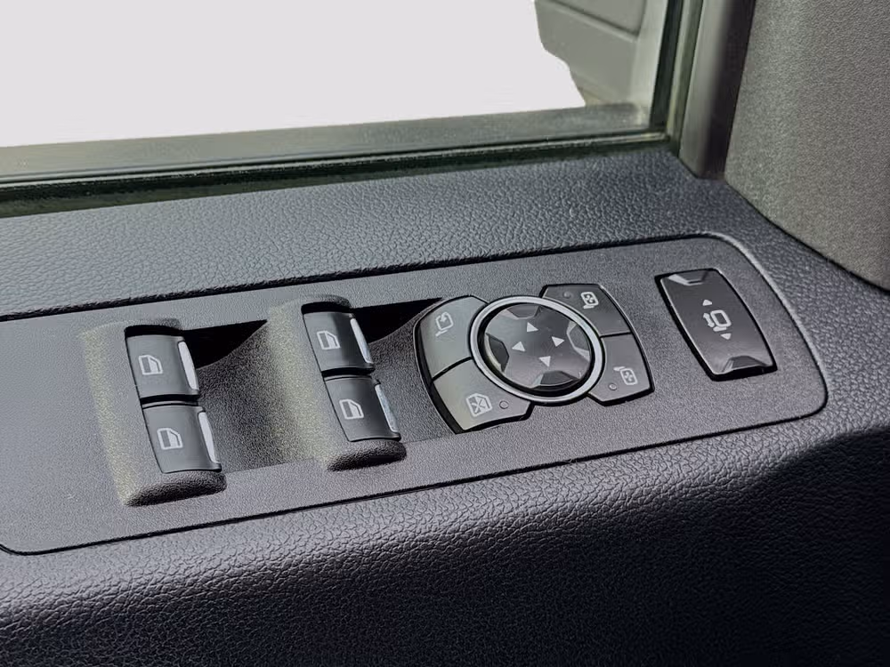 2017 Ford F-350 Super Duty Lariat Crew Cab Image 20