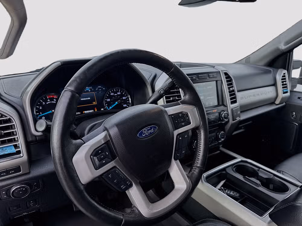 2017 Ford F-350 Super Duty Lariat Crew Cab Image 25