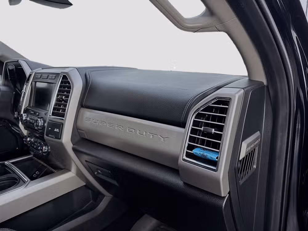 2017 Ford F-350 Super Duty Lariat Crew Cab Image 31