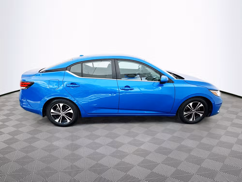2022 Nissan Sentra SV Image 8