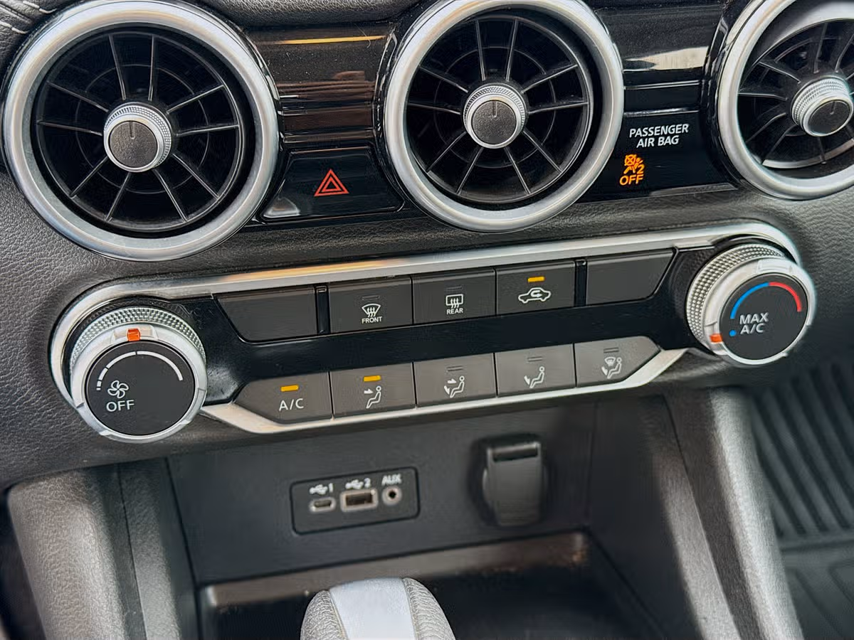 2022 Nissan Sentra SV Image 17
