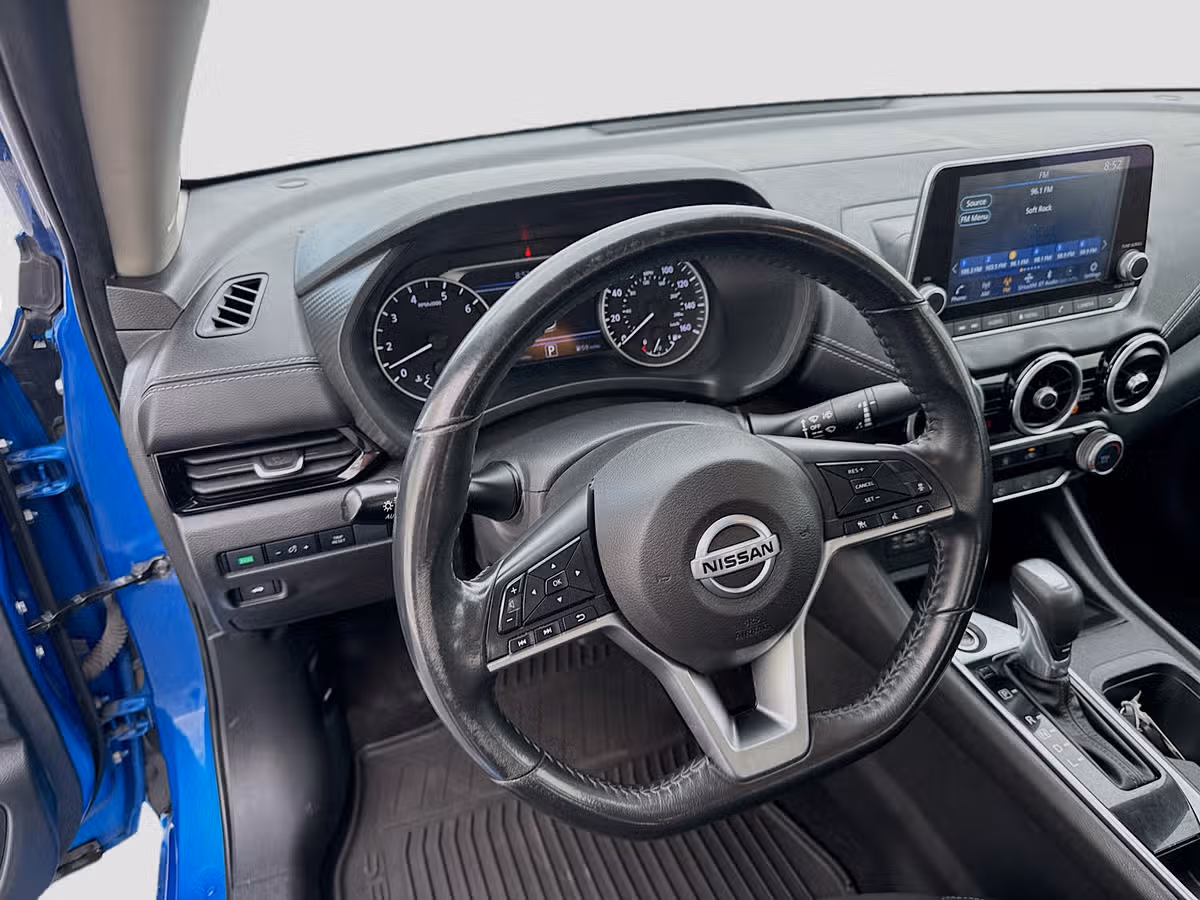 2022 Nissan Sentra SV Image 9