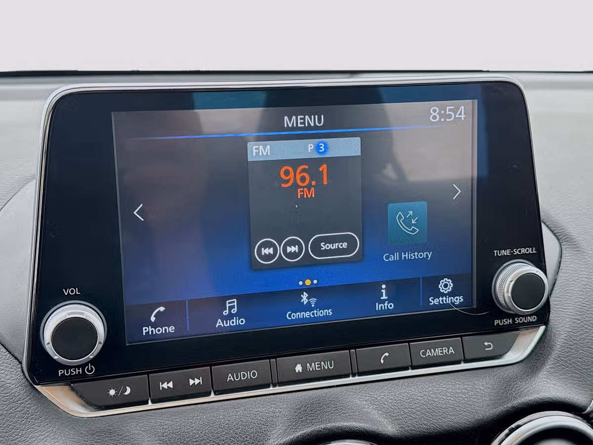 2022 Nissan Sentra SV Image 15
