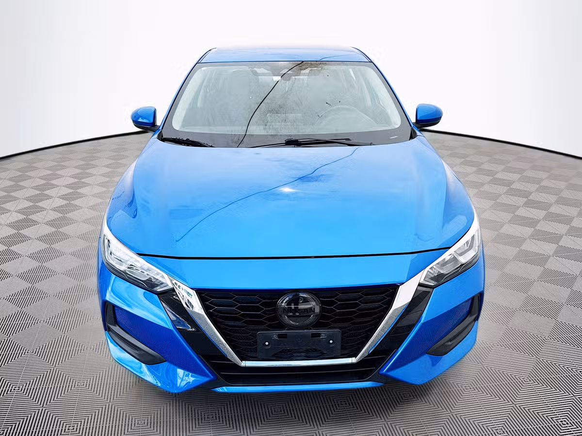2022 Nissan Sentra SV Image 2