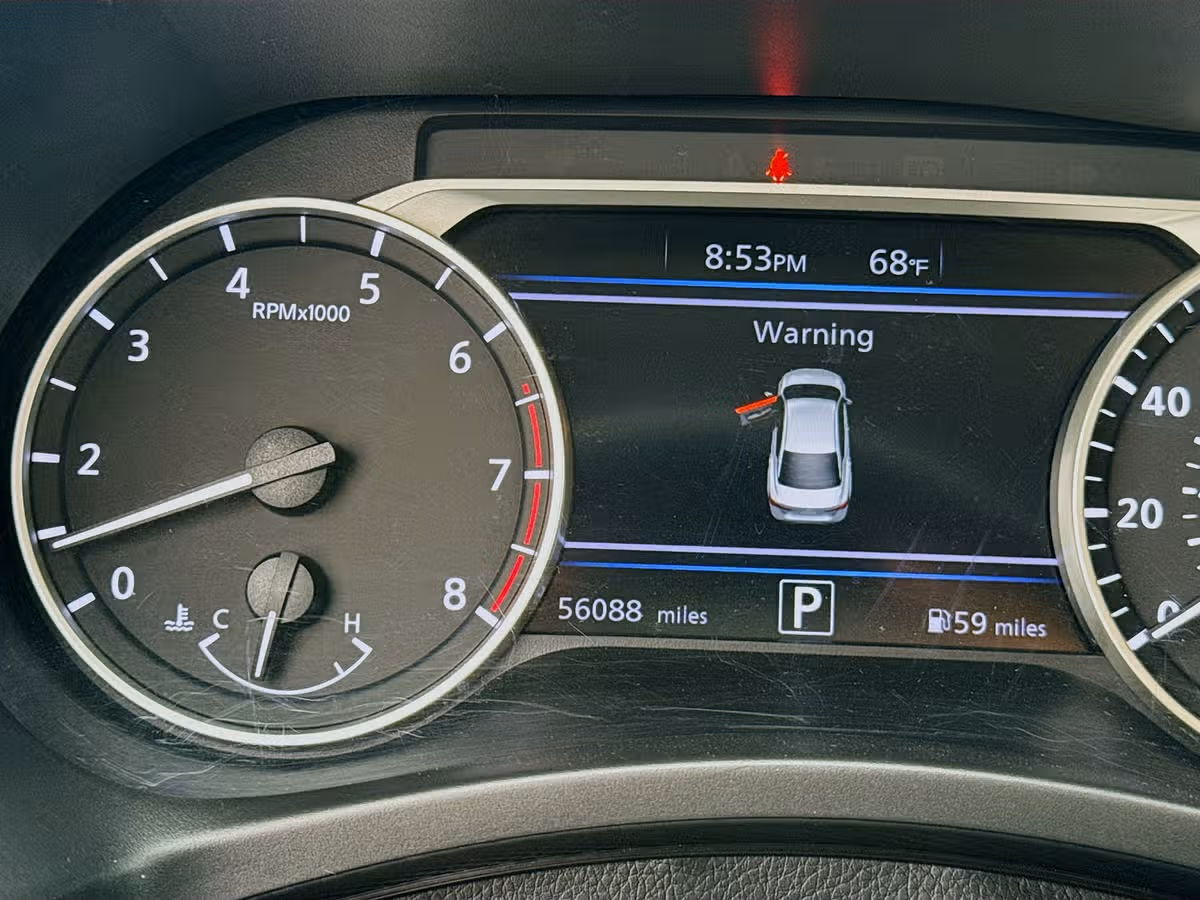 2022 Nissan Sentra SV Image 13