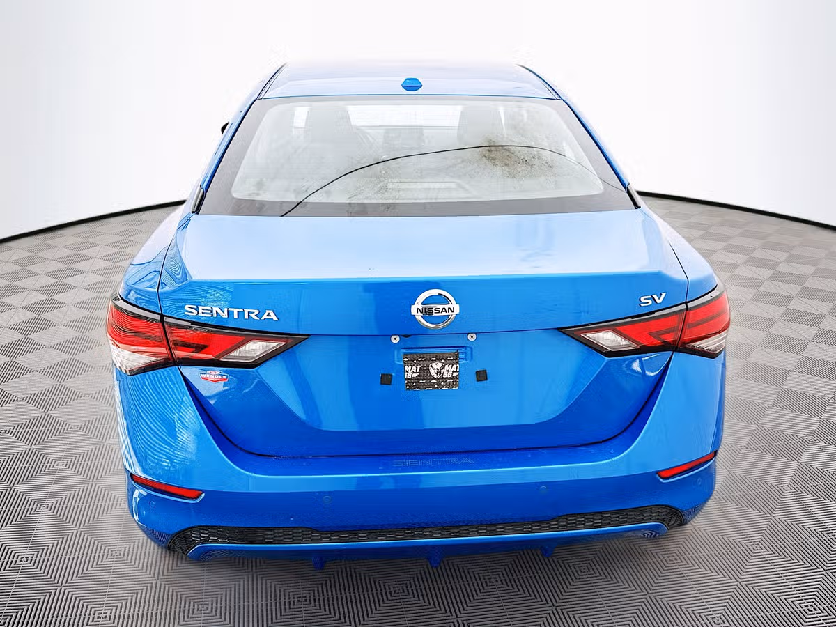 2022 Nissan Sentra SV Image 6