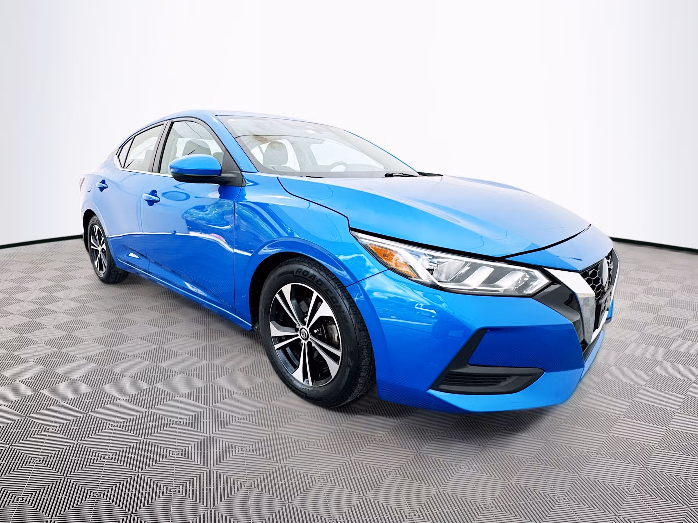 2022 Nissan Sentra SV Image 1