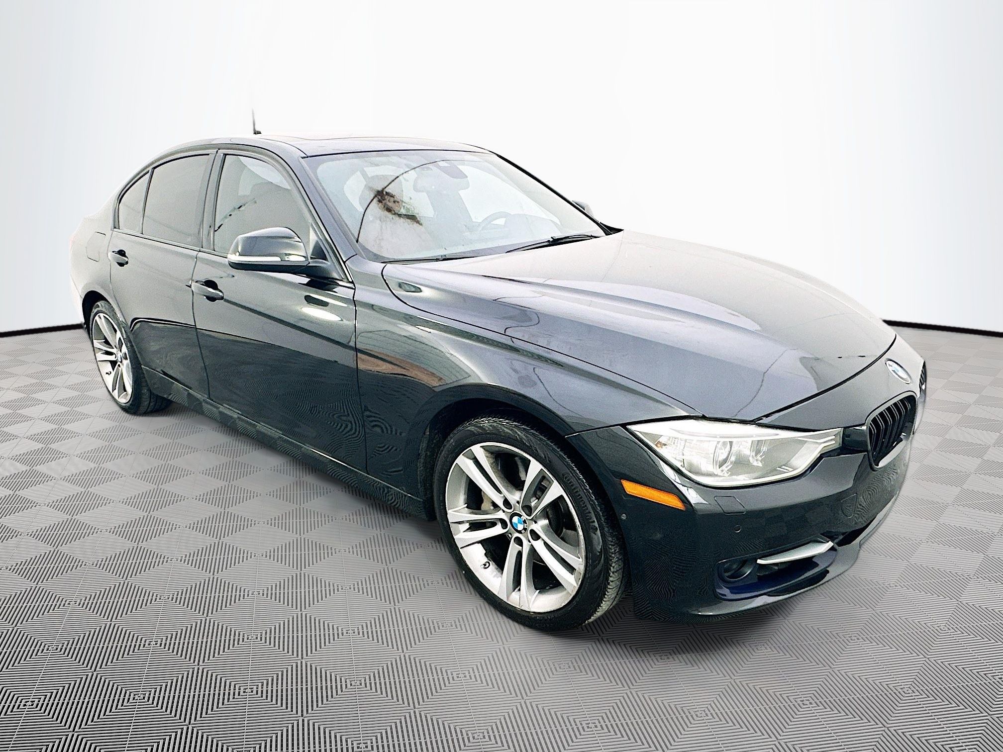 2013 BMW 3 Series 335i xDrive Sedan's photo