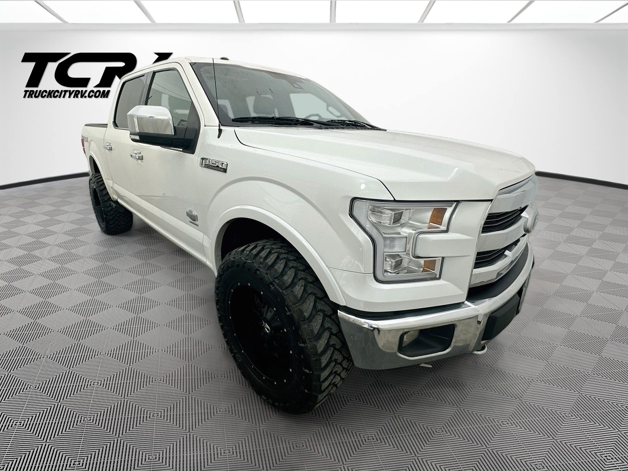 White Platinum Metallic Tri-Coat 2015 Ford F-150 Pickup Truck Four-Wheel Drive Automatic