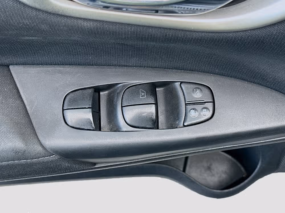 2015 Nissan Sentra SV Image 20
