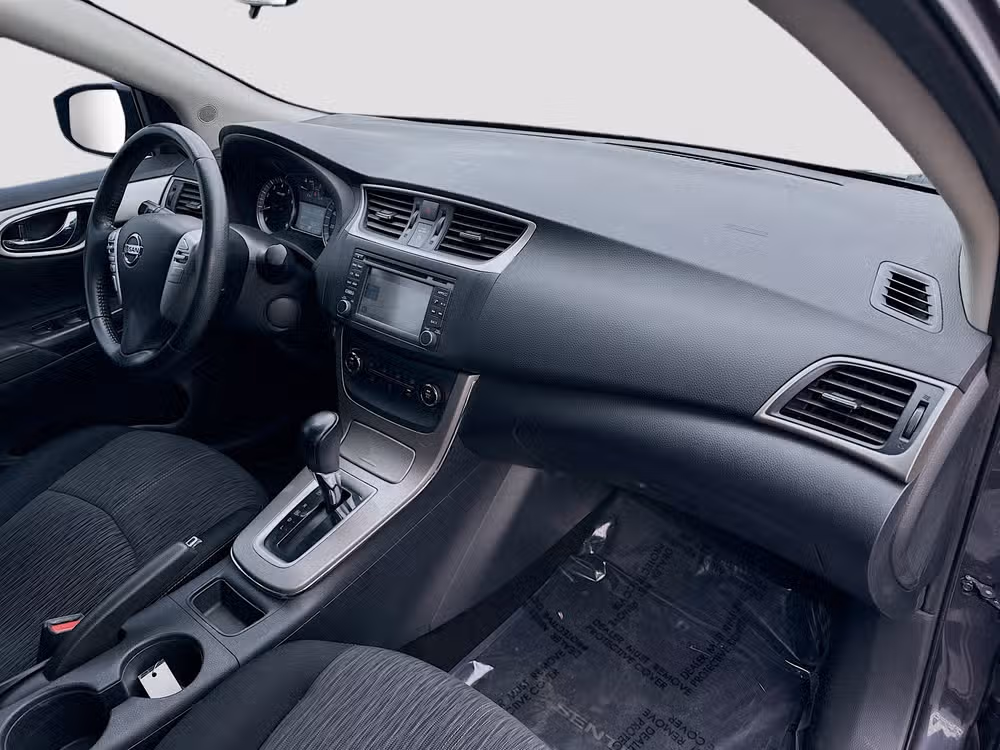 2015 Nissan Sentra SV Image 28