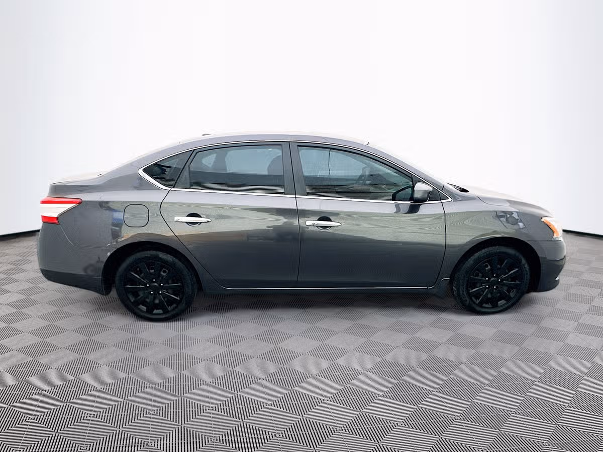 2015 Nissan Sentra SV Image 9