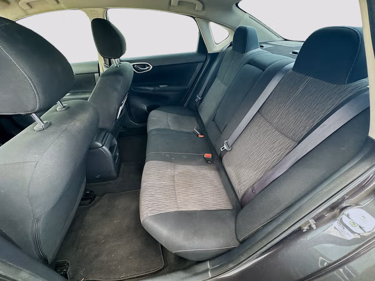 2015 Nissan Sentra SV Image 22