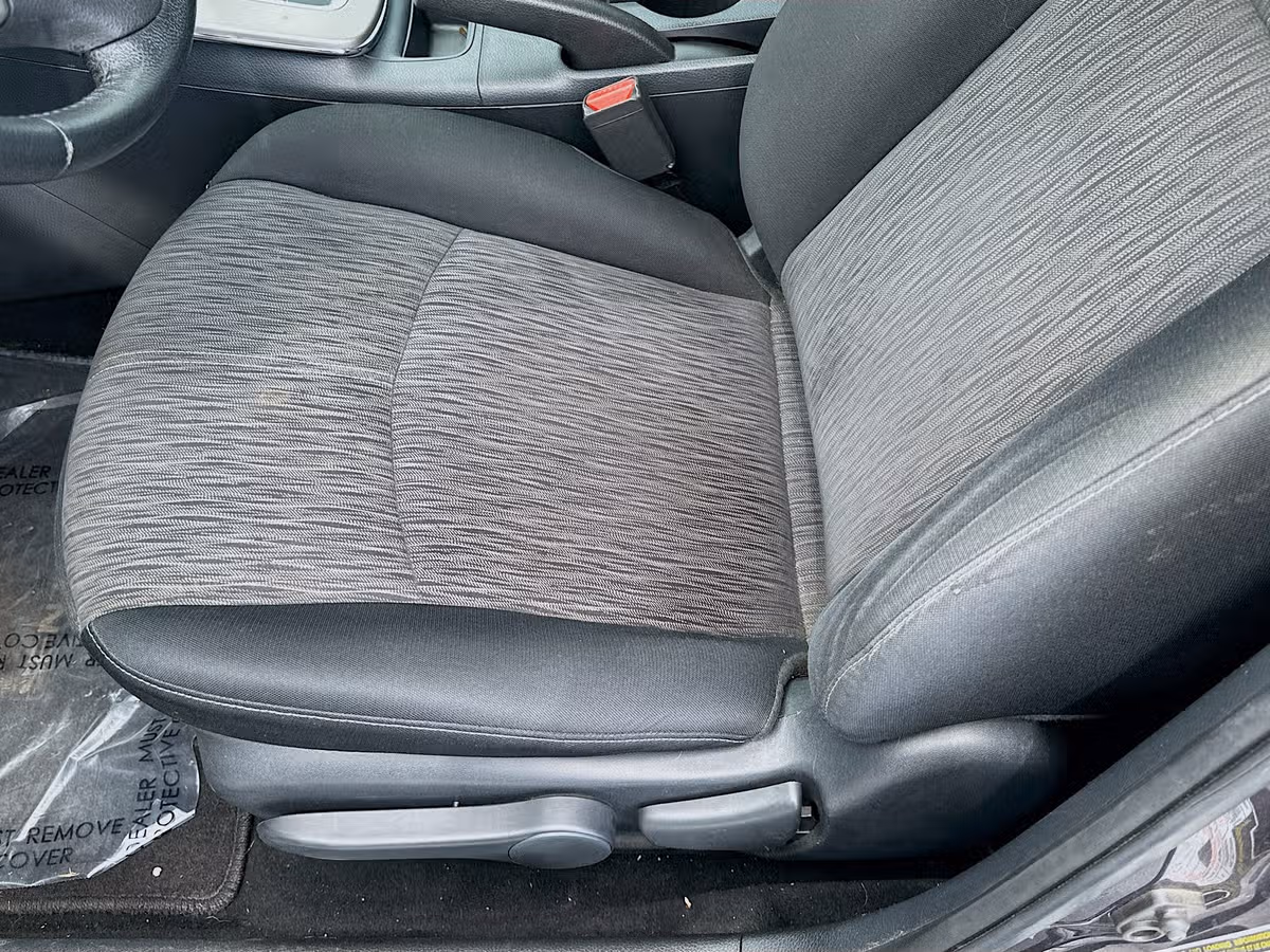 2015 Nissan Sentra SV Image 21