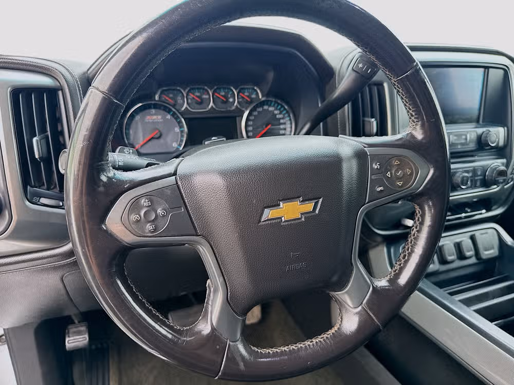 2018 Chevrolet Silverado 1500 LTZ Z71 Crew Cab Image 12