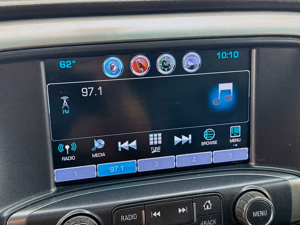 2018 Chevrolet Silverado 1500 LTZ Z71 Crew Cab Image 15