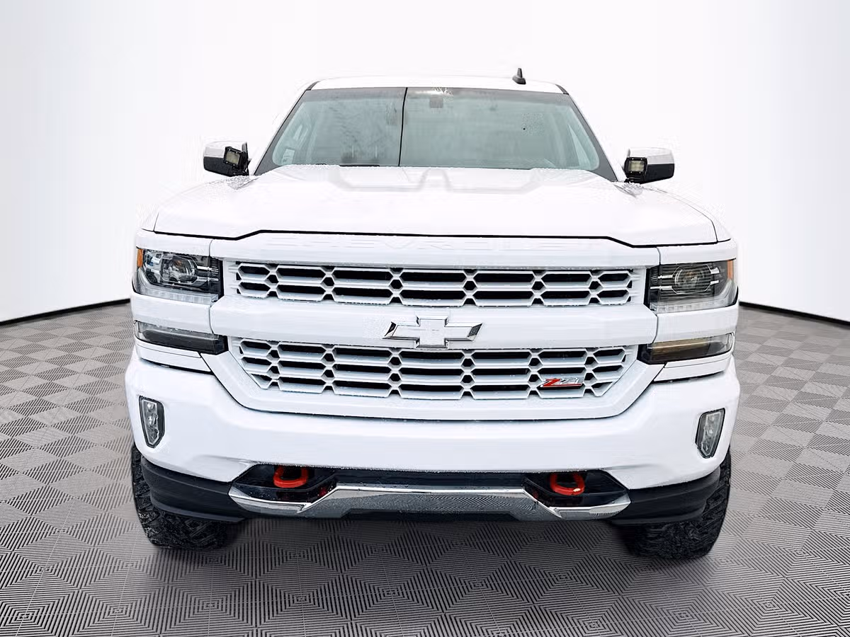 2018 Chevrolet Silverado 1500 LTZ Z71 Crew Cab Image 2