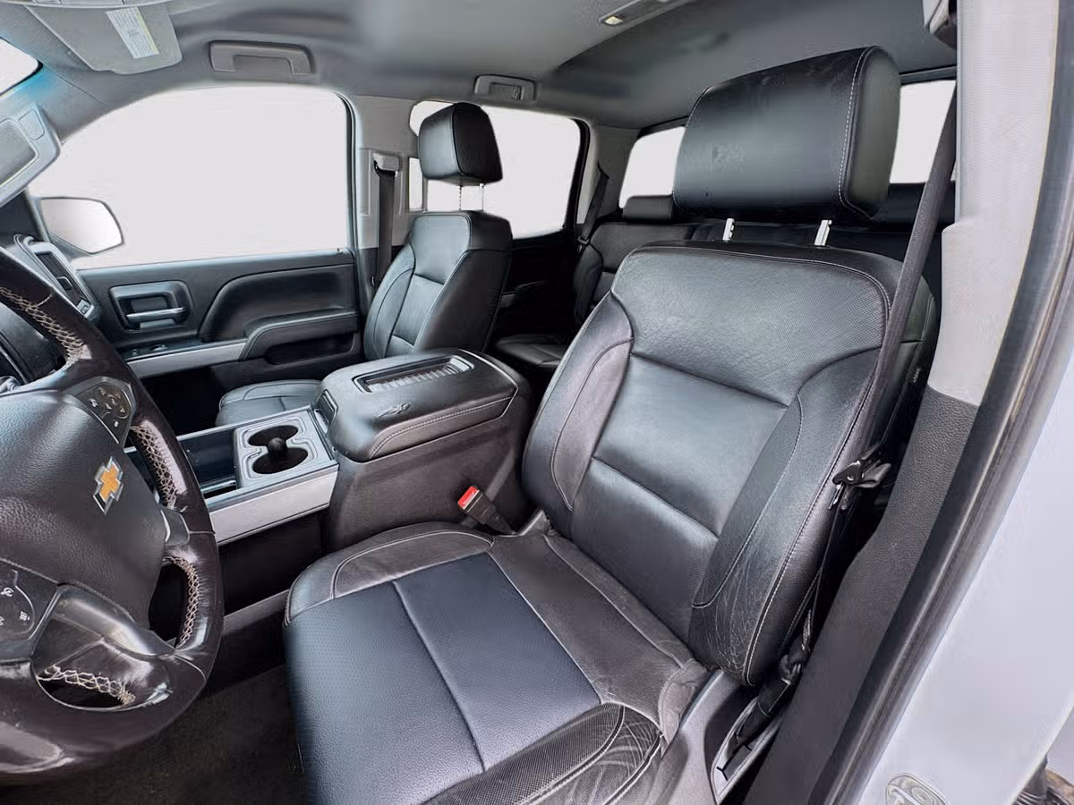 2018 Chevrolet Silverado 1500 LTZ Z71 Crew Cab Image 11