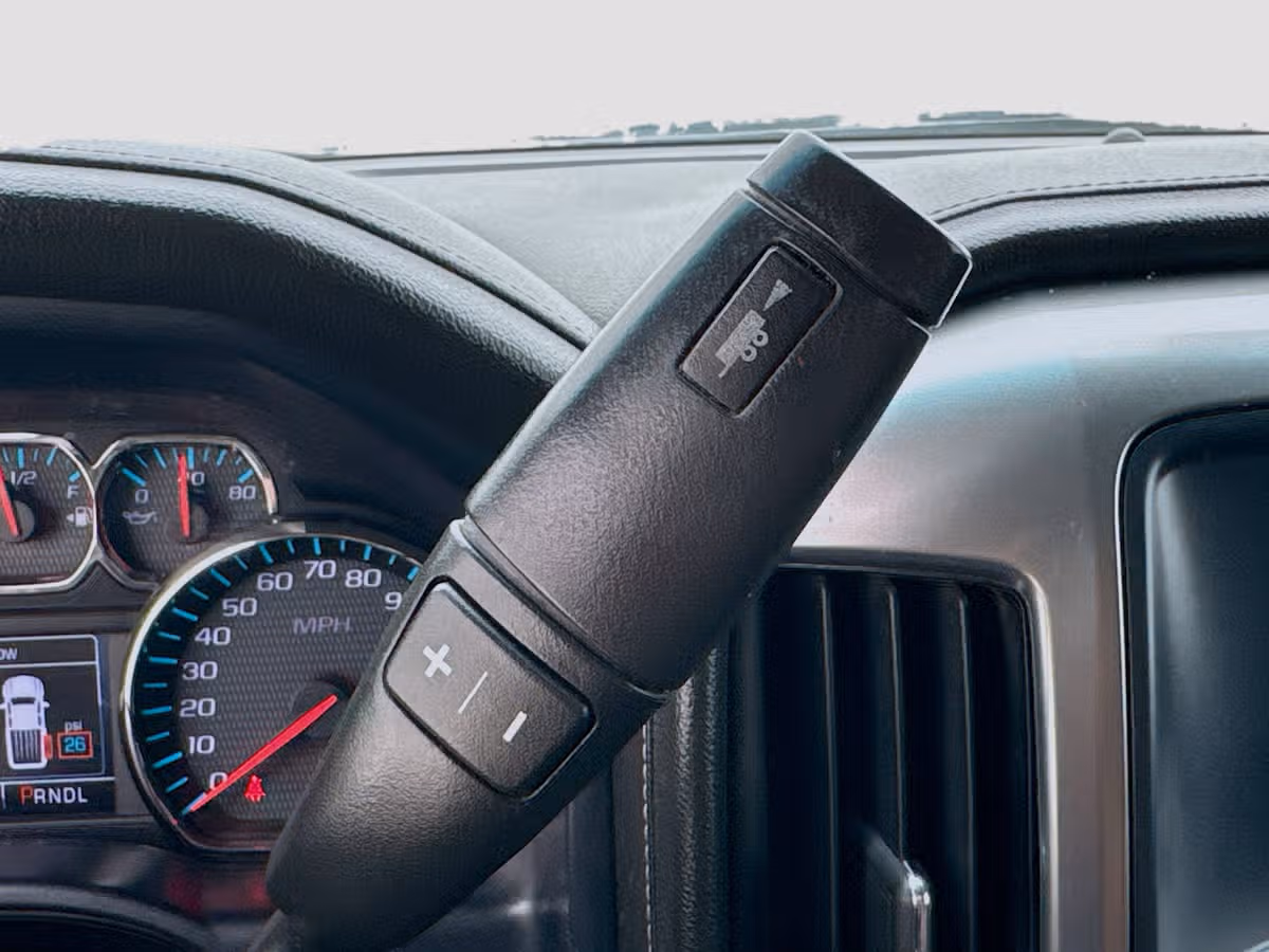 2018 Chevrolet Silverado 1500 LTZ Z71 Crew Cab Image 19