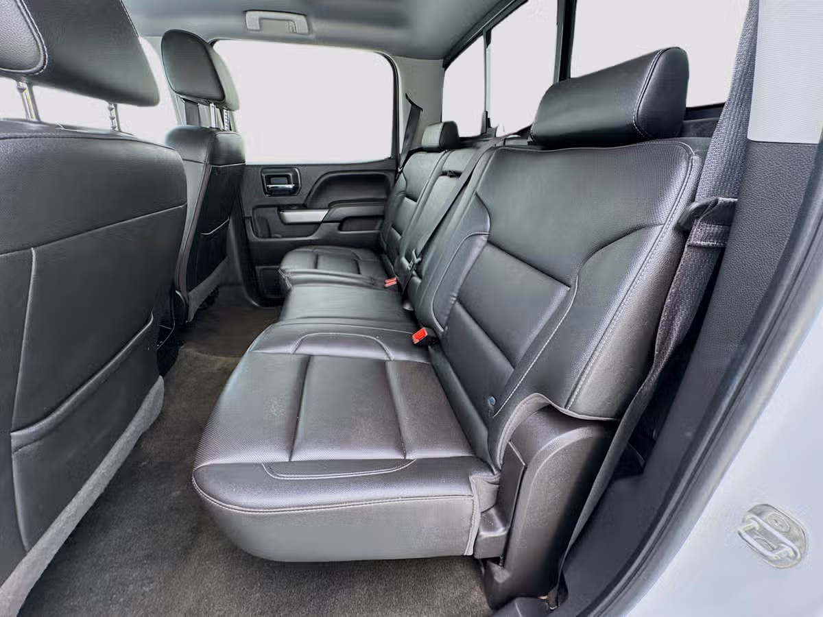 2018 Chevrolet Silverado 1500 LTZ Z71 Crew Cab Image 24