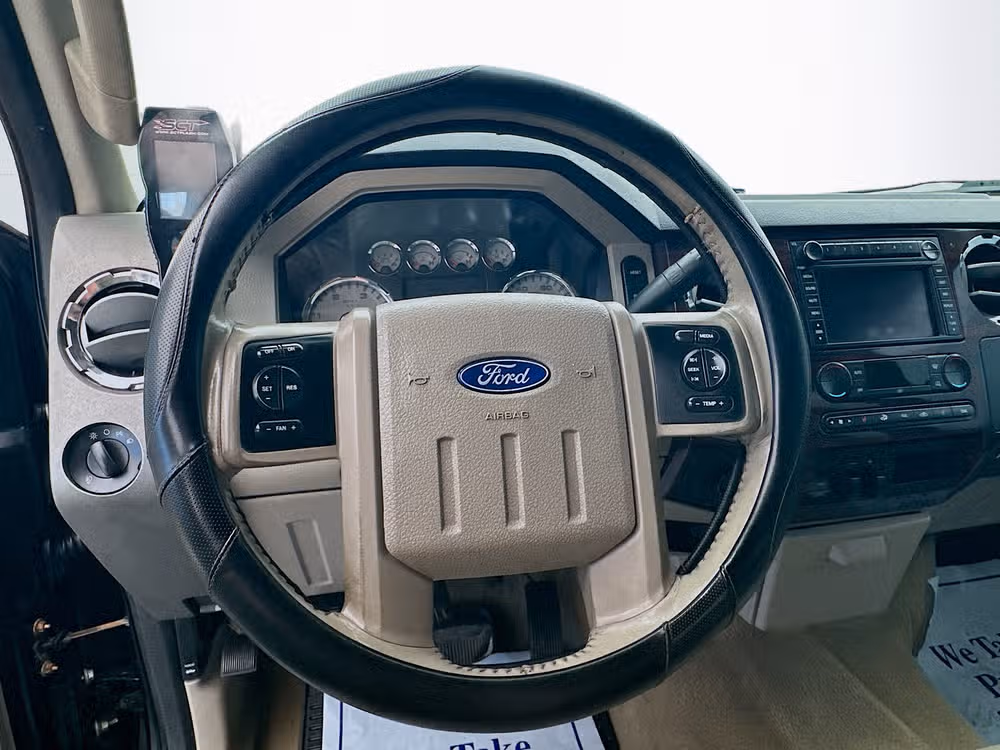 2008 Ford F-350 Super Duty Lariat Crew Cab Diesel 4x4 Image 13