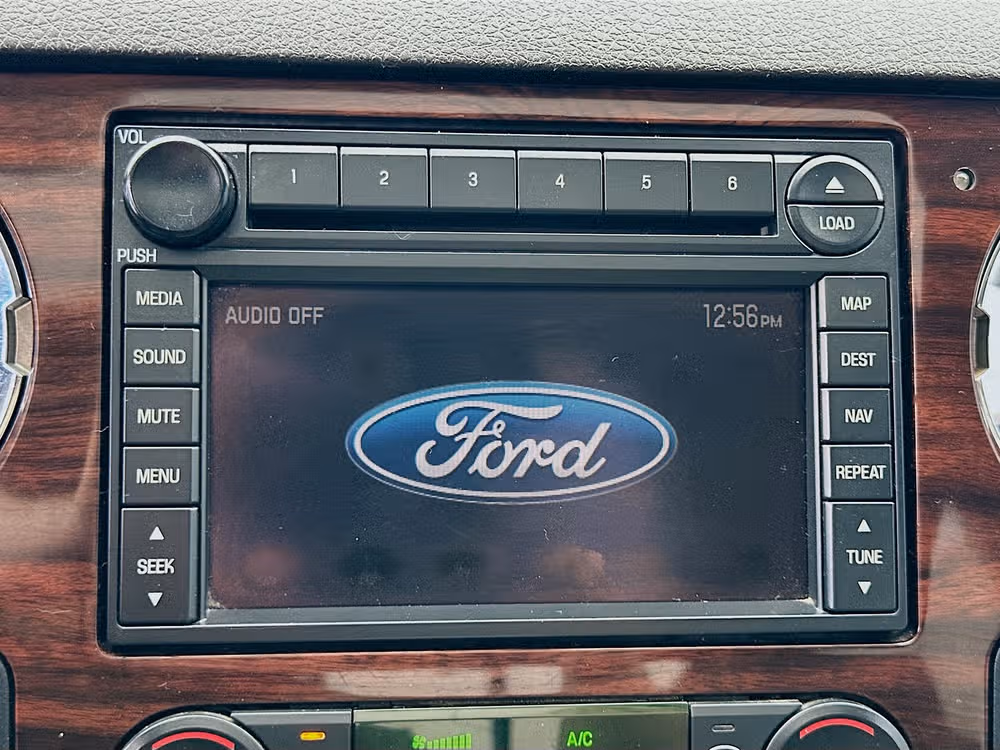 2008 Ford F-350 Super Duty Lariat Crew Cab Diesel 4x4 Image 16