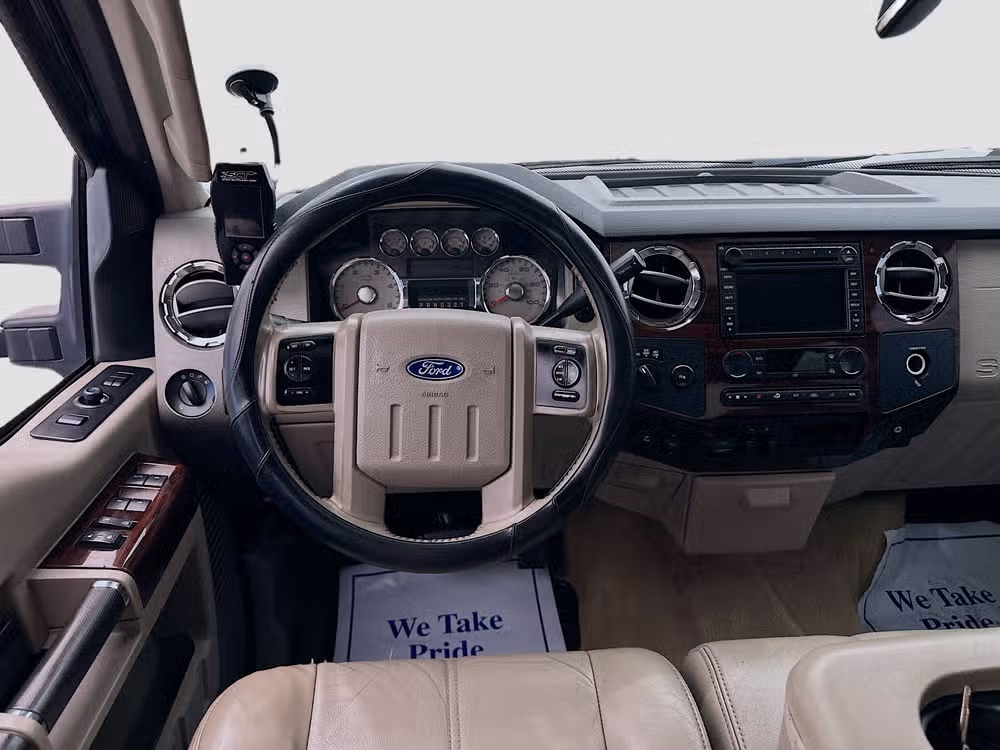 2008 Ford F-350 Super Duty Lariat Crew Cab Diesel 4x4 Image 22