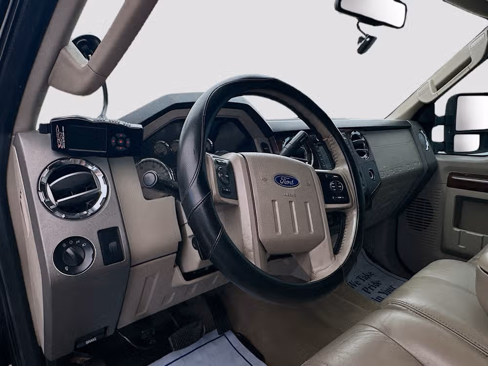 2008 Ford F-350 Super Duty Lariat Crew Cab Diesel 4x4 Image 10