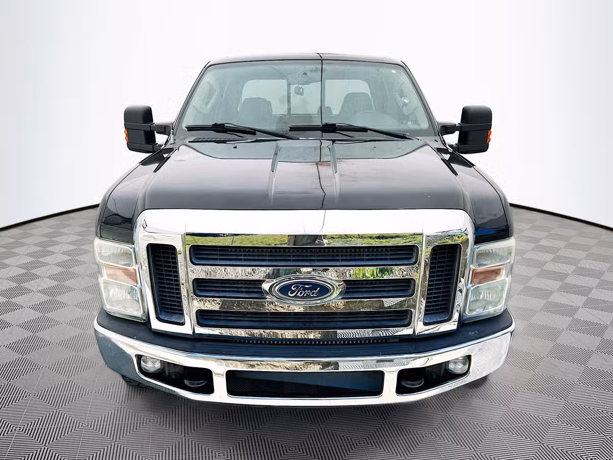 2008 Ford F-350 Super Duty Lariat Crew Cab Diesel 4x4 Image 3