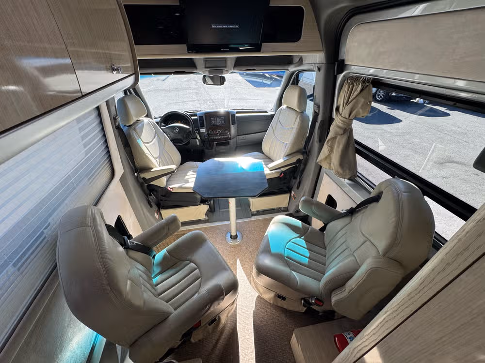 2014 Airstream Interstate Clas B Sprinter Diesel Image 12