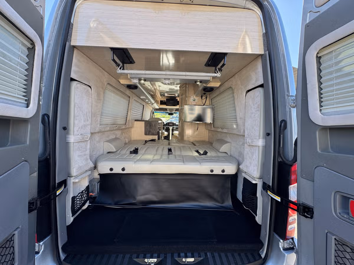 2014 Airstream Interstate Clas B Sprinter Diesel Image 27