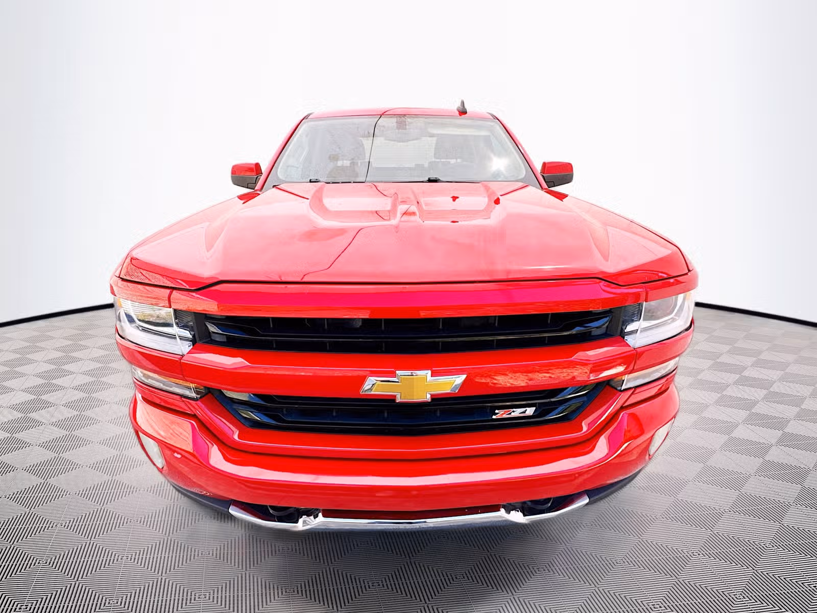 2017 Chevrolet Silverado 1500 LT Z71 Crew Cab Upper Image 2