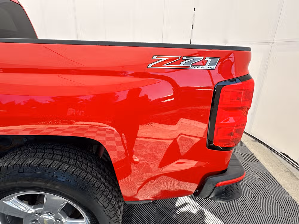 2017 Chevrolet Silverado 1500 LT Z71 Crew Cab Image 34