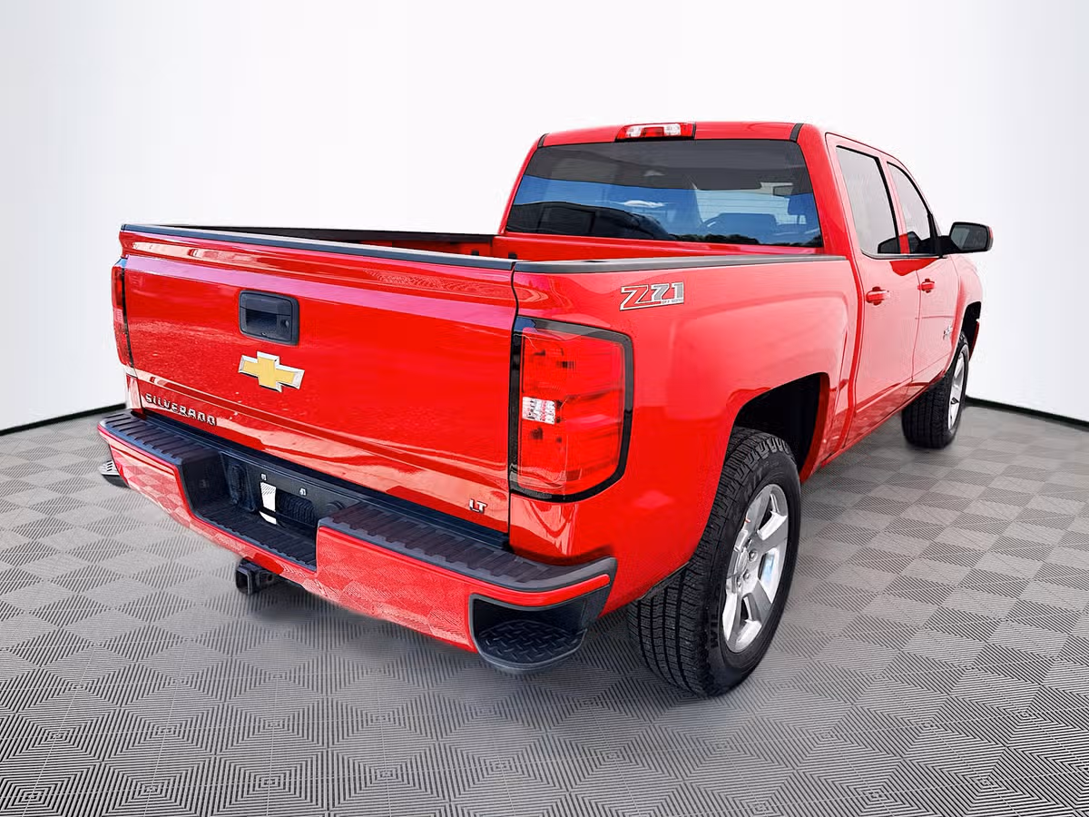2017 Chevrolet Silverado 1500 LT Z71 Crew Cab Image 7