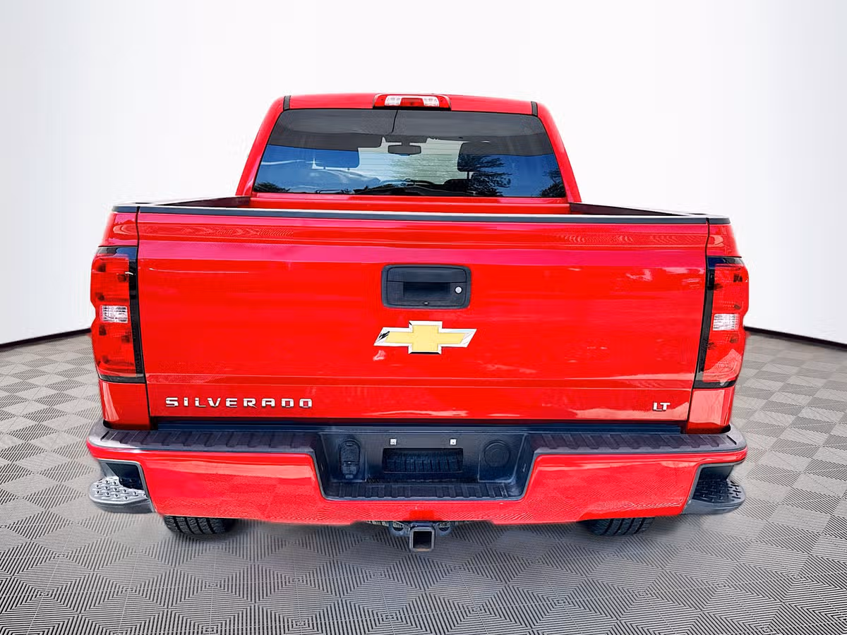 2017 Chevrolet Silverado 1500 LT Z71 Crew Cab Image 6