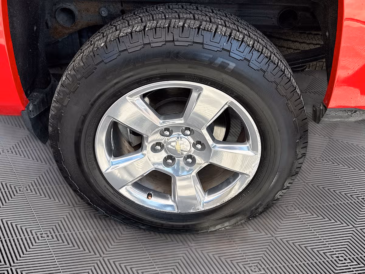 2017 Chevrolet Silverado 1500 LT Z71 Crew Cab Image 31