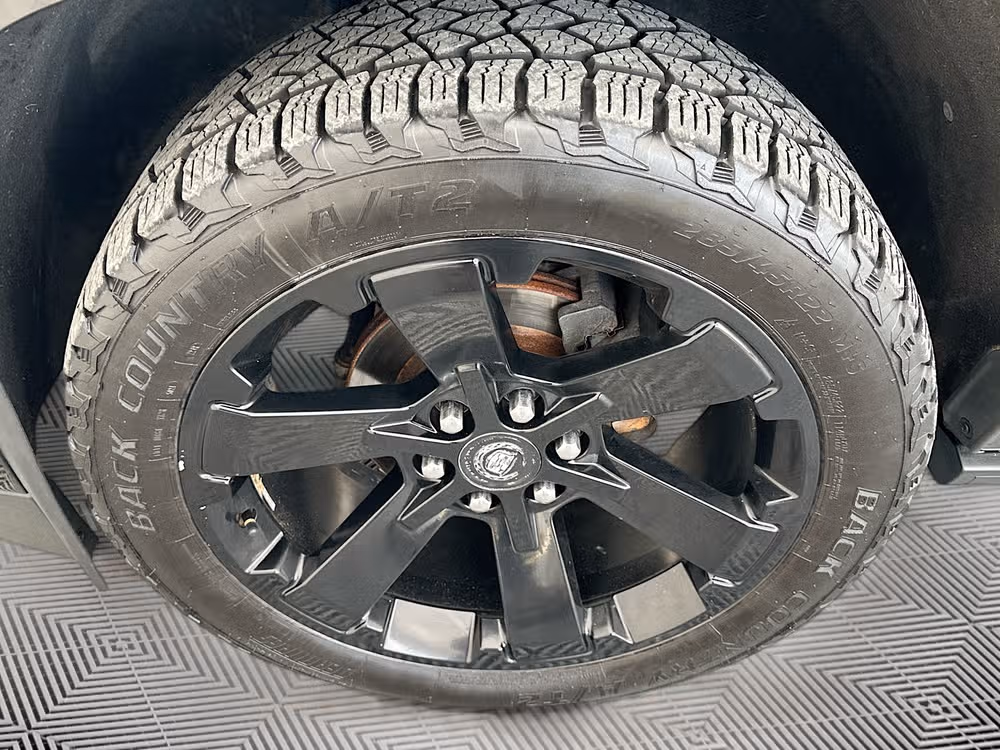2016 Cadillac Escalade Premium Collection Image 32