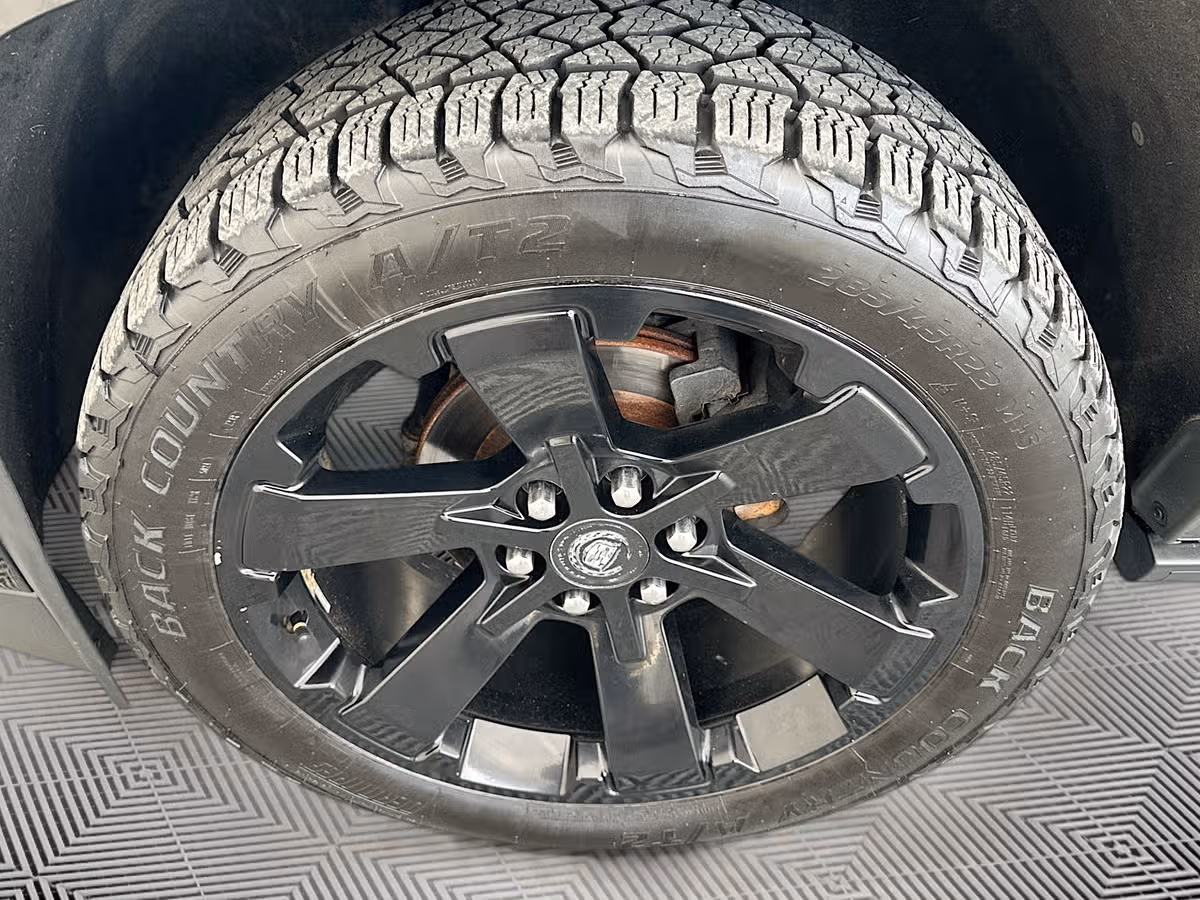2016 Cadillac Escalade Premium Collection Image 32