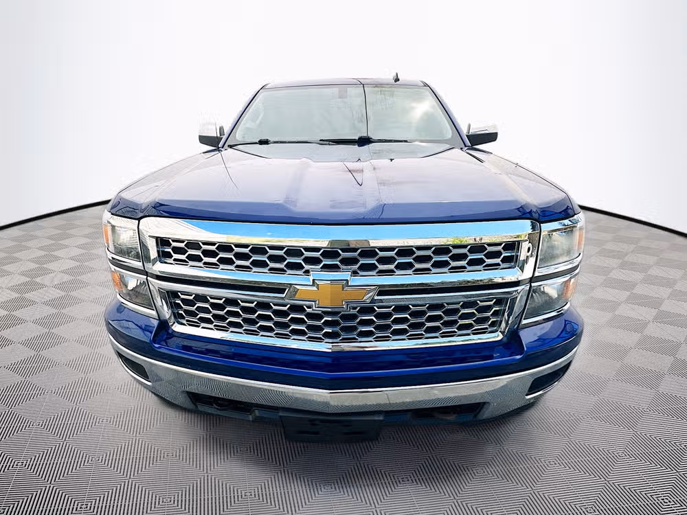 2014 Chevrolet Silverado 1500 Crew Cab 4x4 Image 2