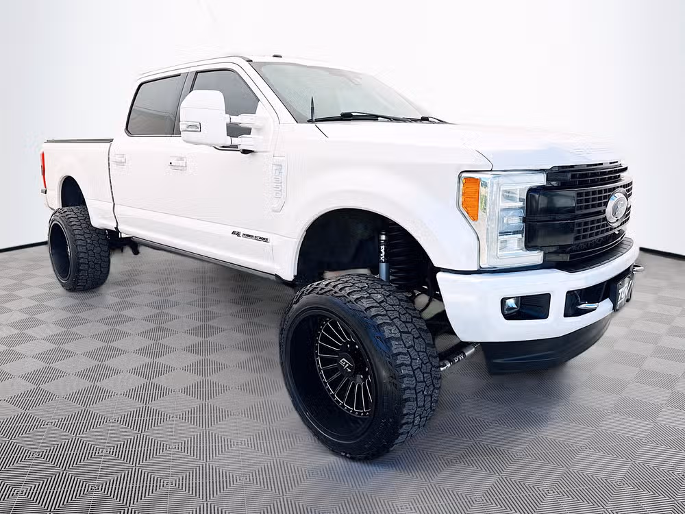20396 - 2017 Ford F-350 Super Duty Platinum Crew Cab