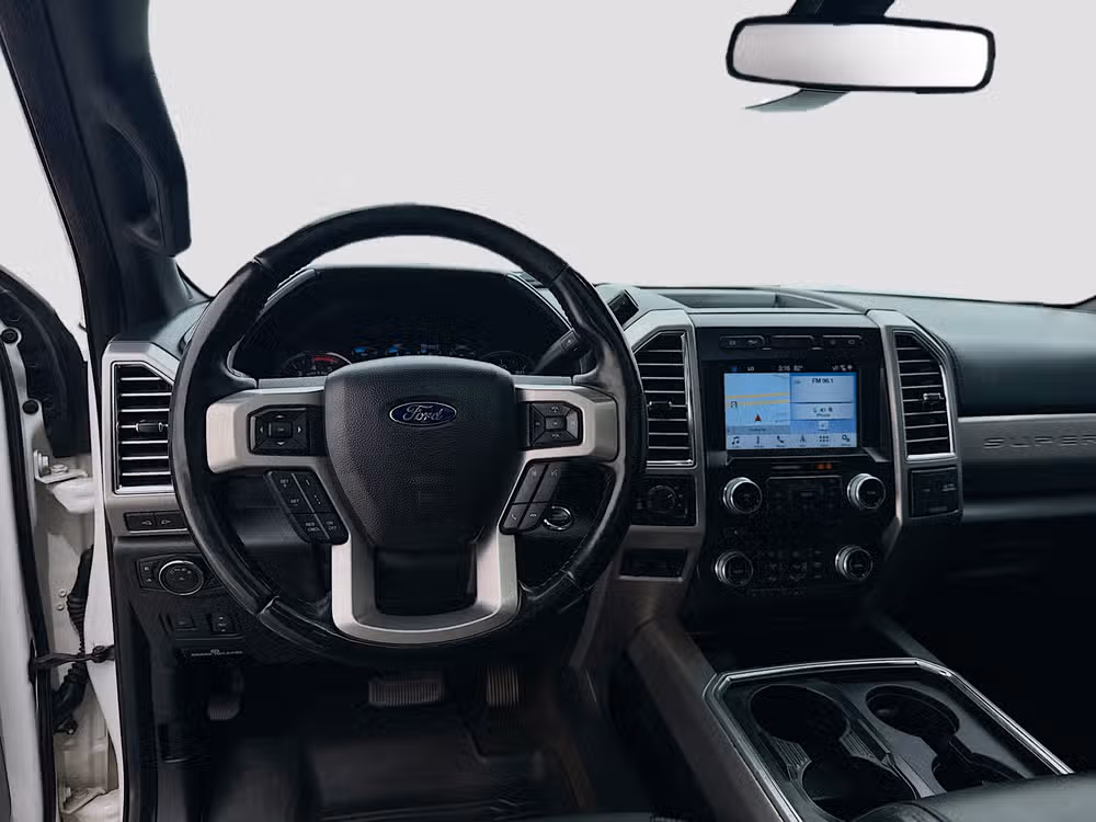 2017 Ford F-350 Super Duty Platinum Crew Cab Image 25